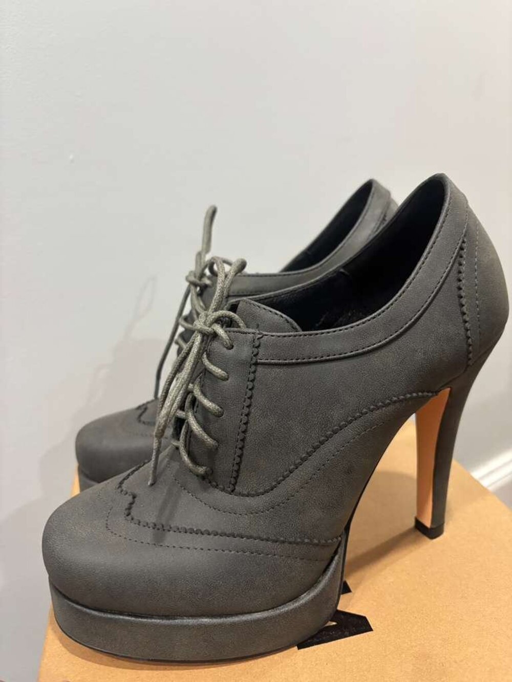 NiiHAi Black Platform Oxford Heels Size 39